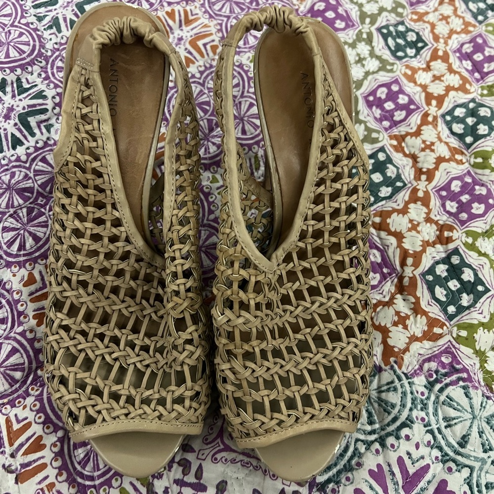 Antonio Melani Tan Peep Toe Sling Back Heels Size 10
